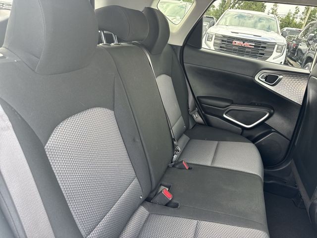 Kia Soul Vehicle Full-screen Gallery Image 35