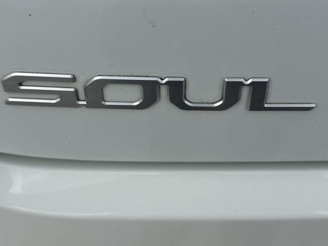 Kia Soul Vehicle Full-screen Gallery Image 40