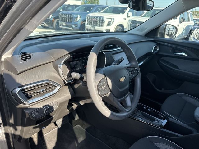 Chevrolet TrailBlazer Vehicle Full-screen Gallery Image 13