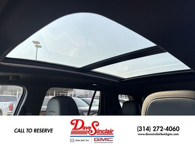 GMC Terrain Vehicle Full-screen Gallery Image 22