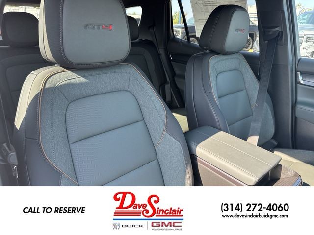 GMC Terrain Vehicle Full-screen Gallery Image 25