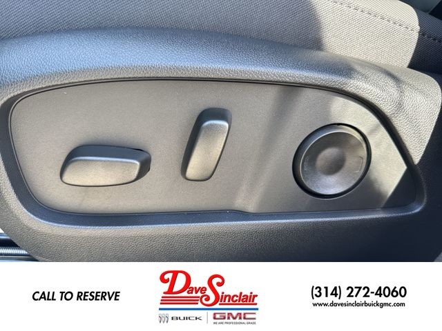 GMC Terrain Vehicle Full-screen Gallery Image 12