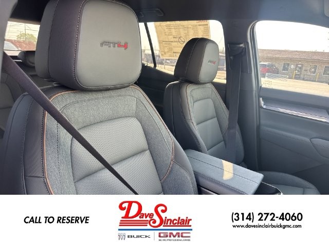 GMC Terrain Vehicle Full-screen Gallery Image 24