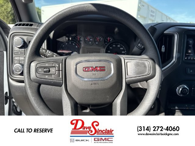 GMC Sierra 3500HD Vehicle Full-screen Gallery Image 14