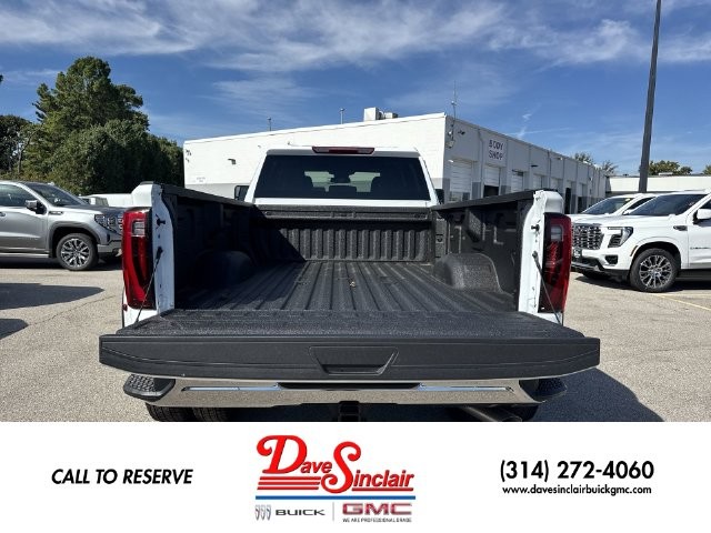 GMC Sierra 3500HD Vehicle Full-screen Gallery Image 22