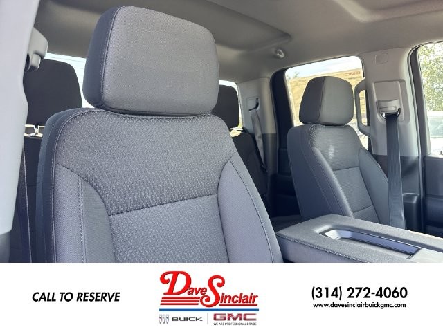 GMC Sierra 3500HD Vehicle Full-screen Gallery Image 23