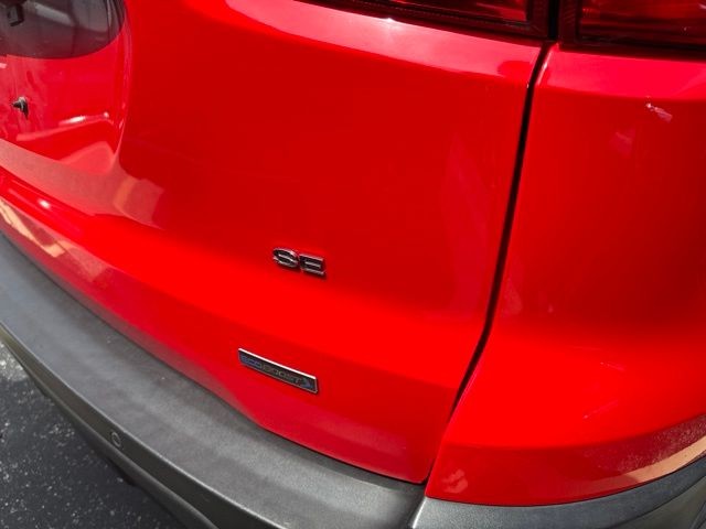 Ford EcoSport Vehicle Full-screen Gallery Image 14