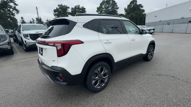 Kia Seltos Vehicle Full-screen Gallery Image 11