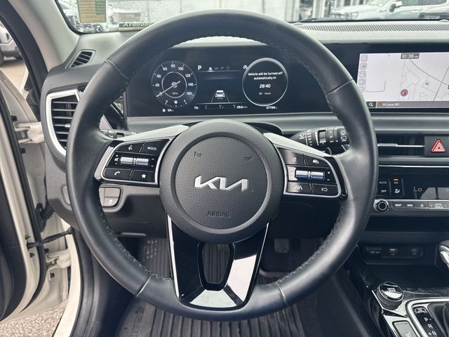 Kia Seltos Vehicle Full-screen Gallery Image 14