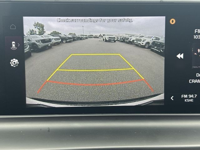 Kia Seltos Vehicle Full-screen Gallery Image 19
