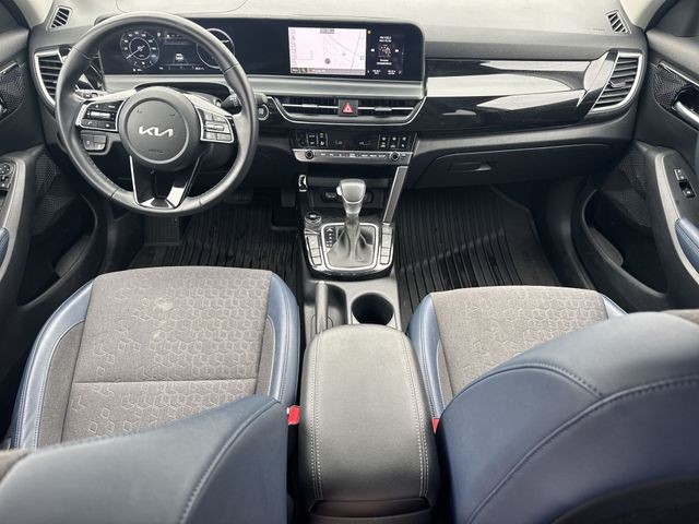 Kia Seltos Vehicle Full-screen Gallery Image 24