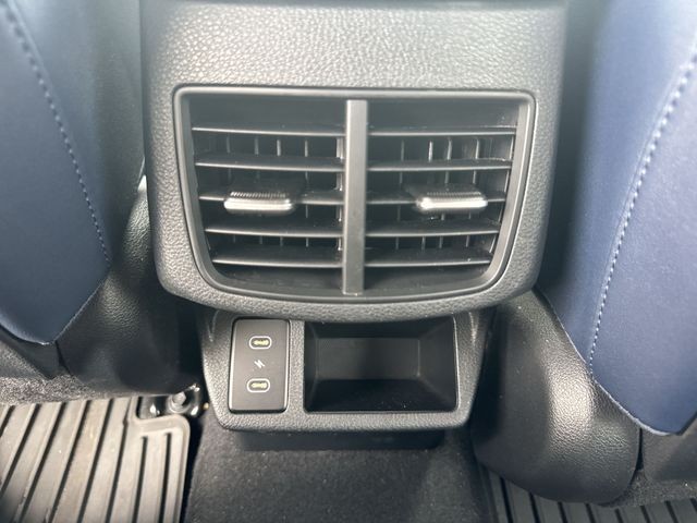 Kia Seltos Vehicle Full-screen Gallery Image 25
