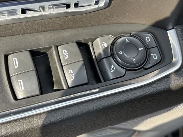 GMC Sierra 1500 Vehicle Full-screen Gallery Image 28