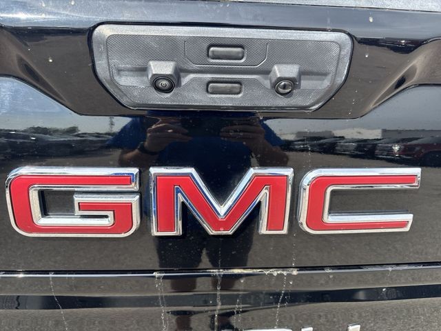GMC Sierra 1500 Vehicle Full-screen Gallery Image 36