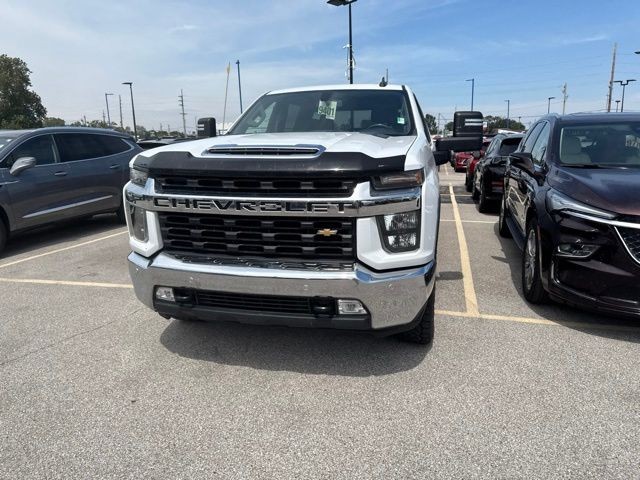 Chevrolet Silverado 2500HD Vehicle Full-screen Gallery Image 03