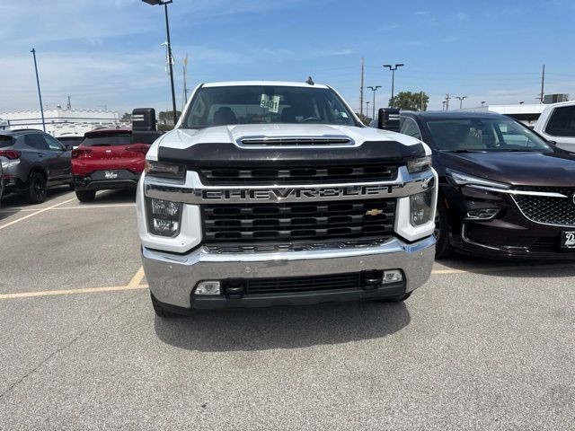 Chevrolet Silverado 2500HD Vehicle Full-screen Gallery Image 05