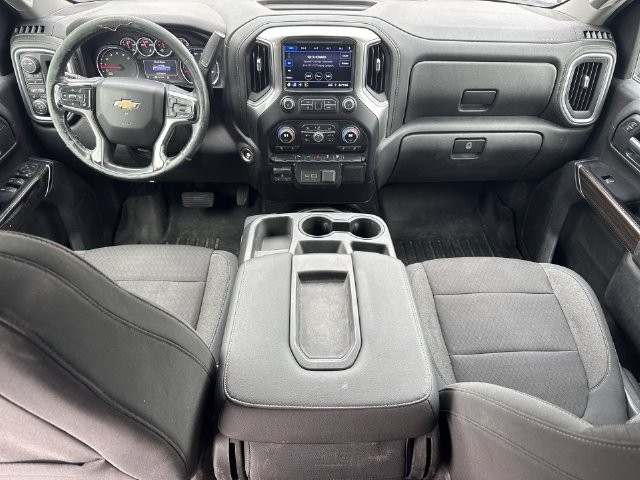 Chevrolet Silverado 2500HD Vehicle Full-screen Gallery Image 23