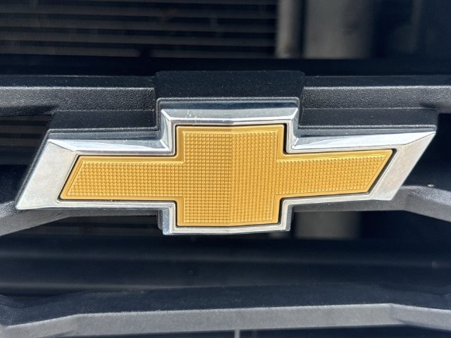 Chevrolet Silverado 2500HD Vehicle Full-screen Gallery Image 33