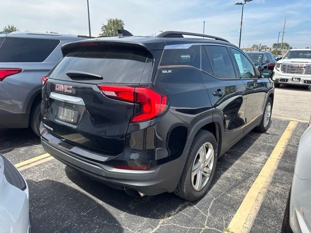 GMC Terrain Vehicle Full-screen Gallery Image 14