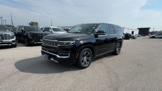 Jeep Grand Wagoneer Vehicle Full-screen Gallery Image 06