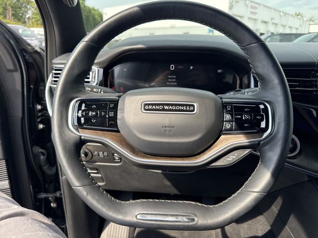 Jeep Grand Wagoneer Vehicle Full-screen Gallery Image 14