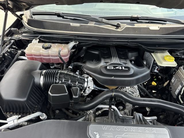 Jeep Grand Wagoneer Vehicle Full-screen Gallery Image 35