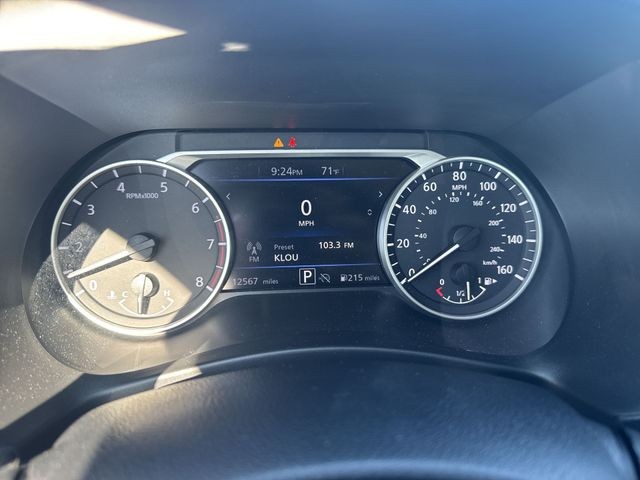 Nissan Sentra Vehicle Full-screen Gallery Image 15