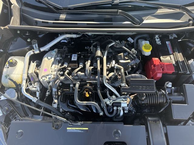 Nissan Sentra Vehicle Full-screen Gallery Image 32