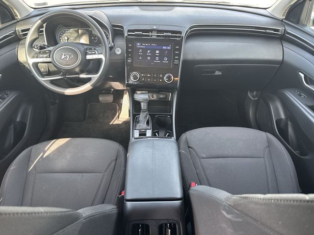 Hyundai Tucson Vehicle Full-screen Gallery Image 23
