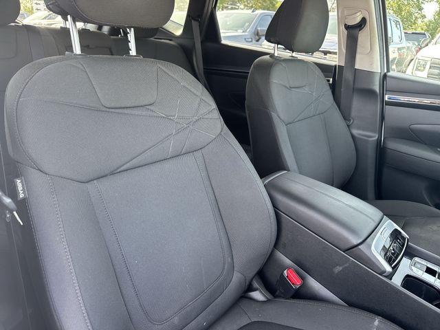 Hyundai Tucson Vehicle Full-screen Gallery Image 30