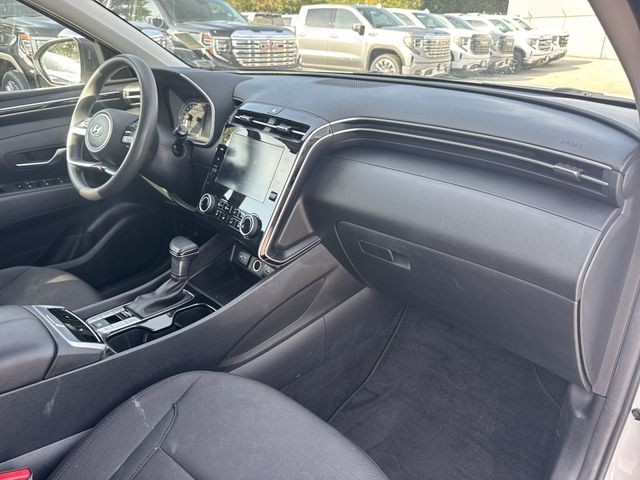 Hyundai Tucson Vehicle Full-screen Gallery Image 31
