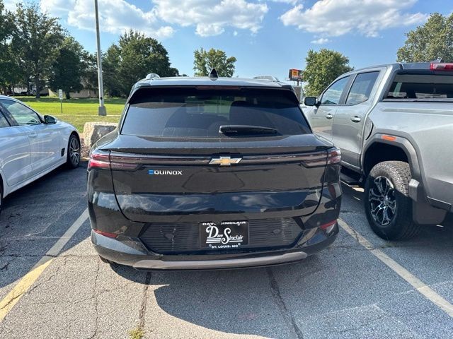 Chevrolet Equinox EV Vehicle Full-screen Gallery Image 13