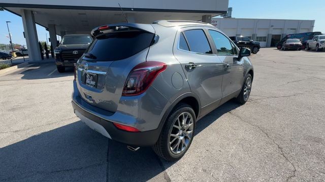 Buick Encore Vehicle Full-screen Gallery Image 11