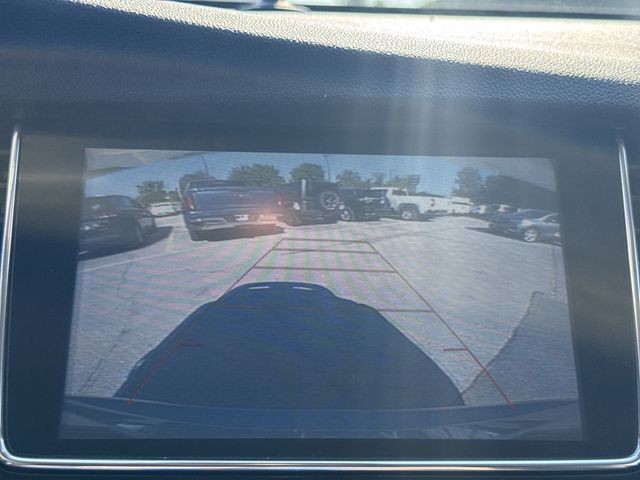 Buick Encore Vehicle Full-screen Gallery Image 18