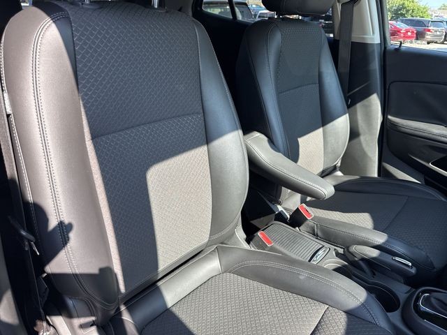 Buick Encore Vehicle Full-screen Gallery Image 30