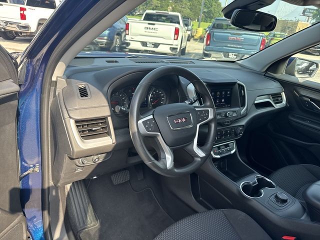 GMC Terrain Vehicle Full-screen Gallery Image 13