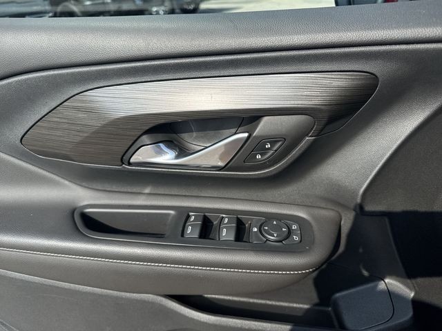 GMC Terrain Vehicle Full-screen Gallery Image 26