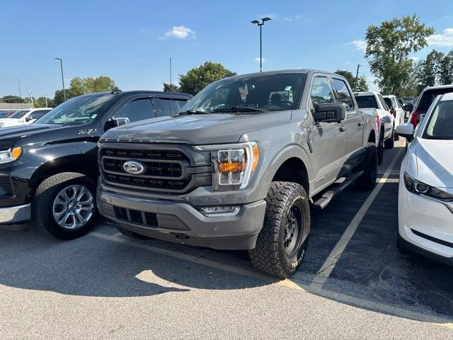 Ford F-150 Vehicle Full-screen Gallery Image 02