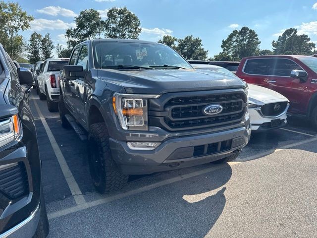 Ford F-150 Vehicle Full-screen Gallery Image 10