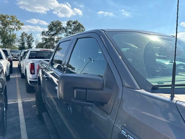 Ford F-150 Vehicle Full-screen Gallery Image 15