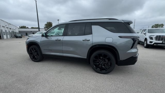 Chevrolet Traverse Vehicle Full-screen Gallery Image 09