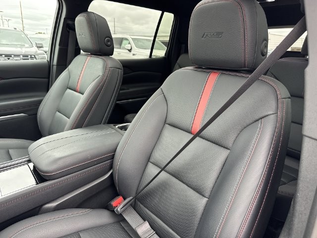 Chevrolet Traverse Vehicle Full-screen Gallery Image 24