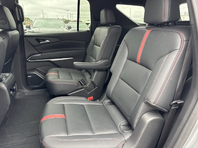 Chevrolet Traverse Vehicle Full-screen Gallery Image 30