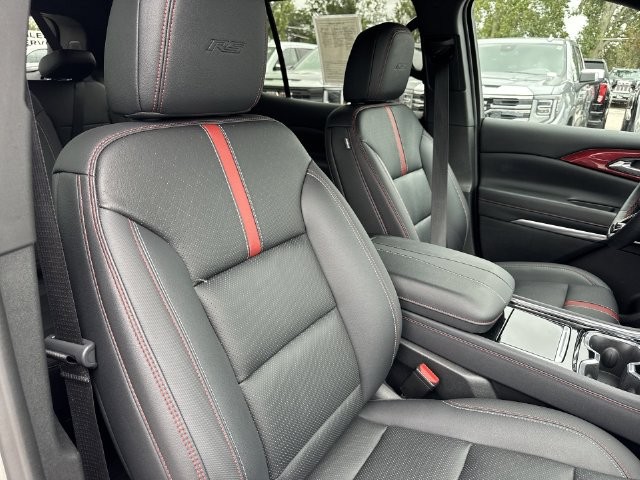 Chevrolet Traverse Vehicle Full-screen Gallery Image 33