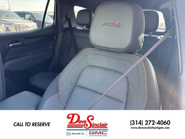 GMC Terrain Vehicle Full-screen Gallery Image 11