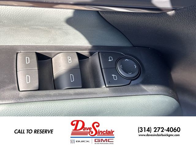 GMC Terrain Vehicle Full-screen Gallery Image 13