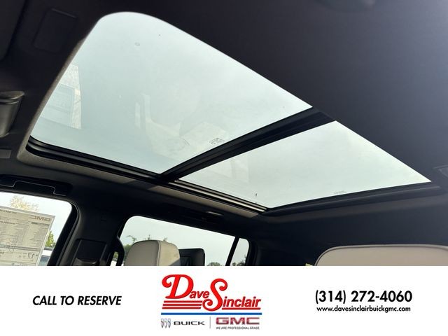 GMC Yukon XL Vehicle Full-screen Gallery Image 22