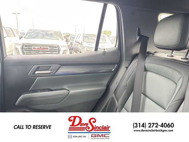 GMC Terrain Vehicle Full-screen Gallery Image 13