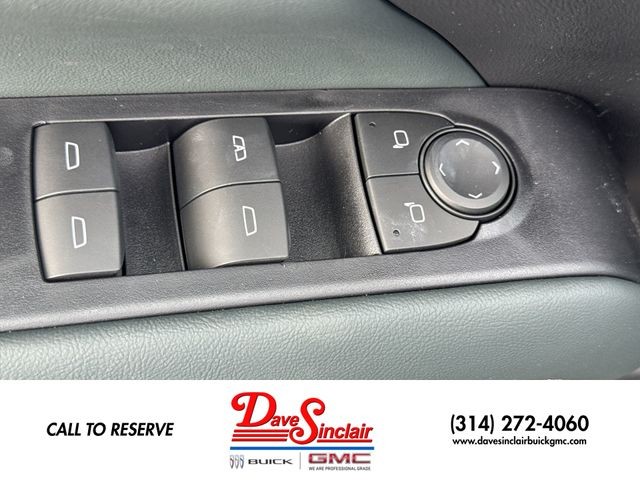 GMC Terrain Vehicle Full-screen Gallery Image 19