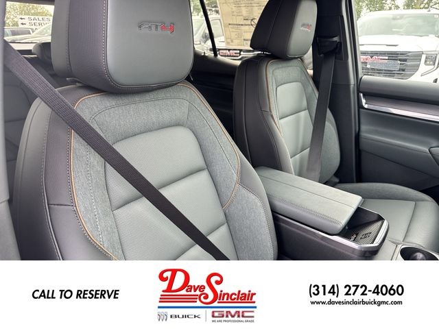 GMC Terrain Vehicle Full-screen Gallery Image 30